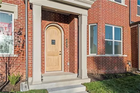 445 SW Longview Blvd, Lees Summit, MO 64081