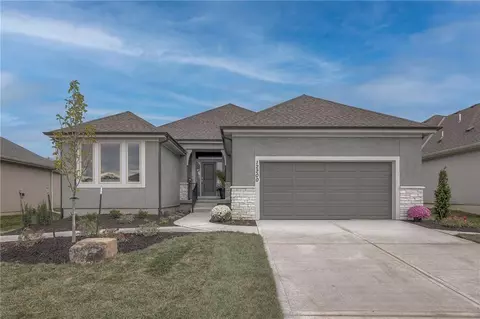 12200 W 138 Pl, Overland Park, KS 66221