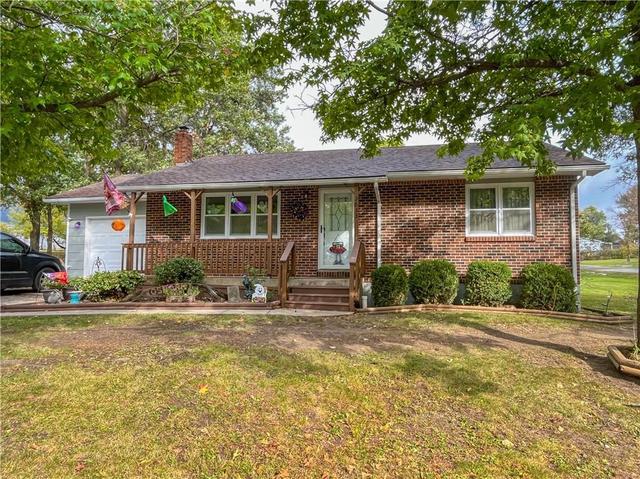 3633 Lake Trenton Dr, Trenton, MO 64683 | 32 Photos - Movoto