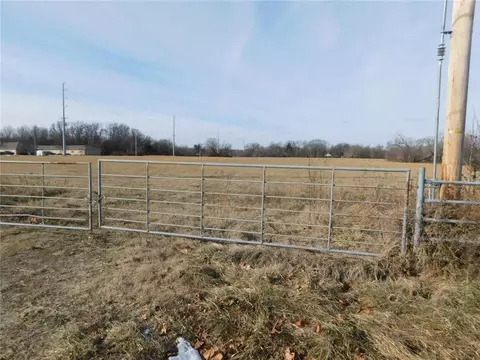 4070 Parkview Dr, Frontenac, KS 66763 photo 2