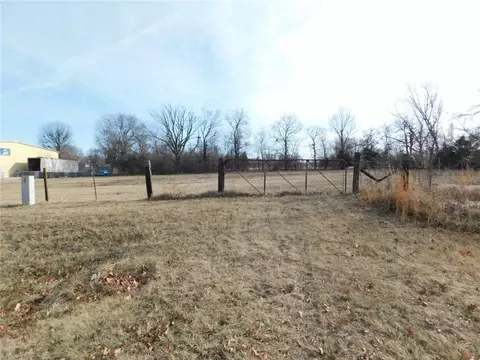 4070 Parkview Dr, Frontenac, KS 66763 photo 4