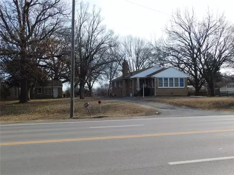 4070 Parkview Dr, Frontenac, KS 66763 photo 6