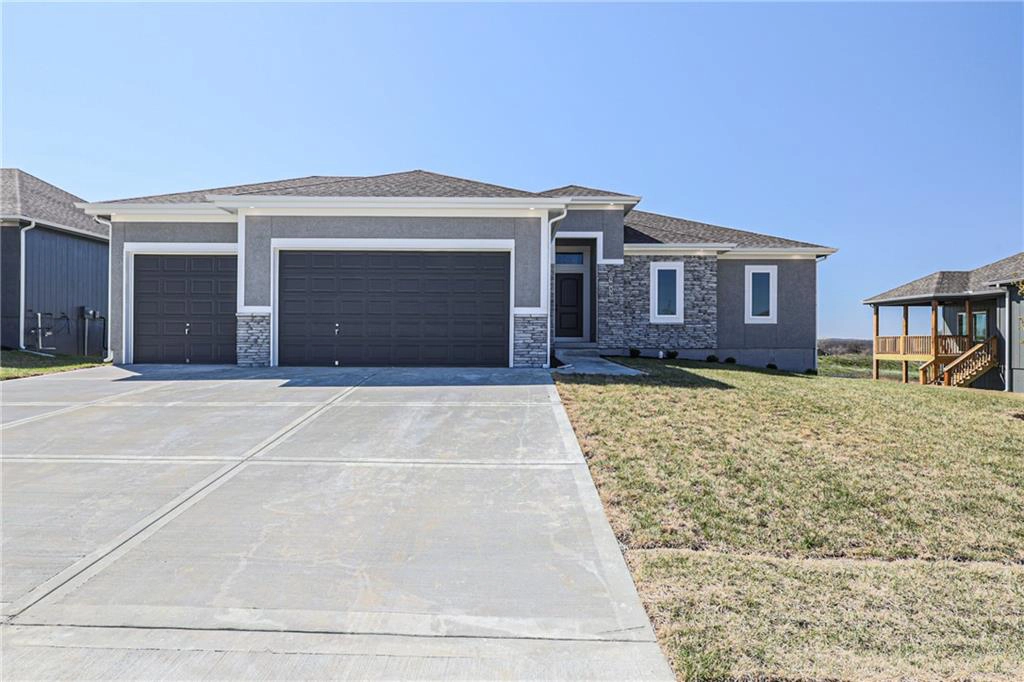 1013 Fox Trot Dr