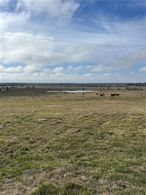 2260 Louisiana Rd, Ottawa, KS 66067