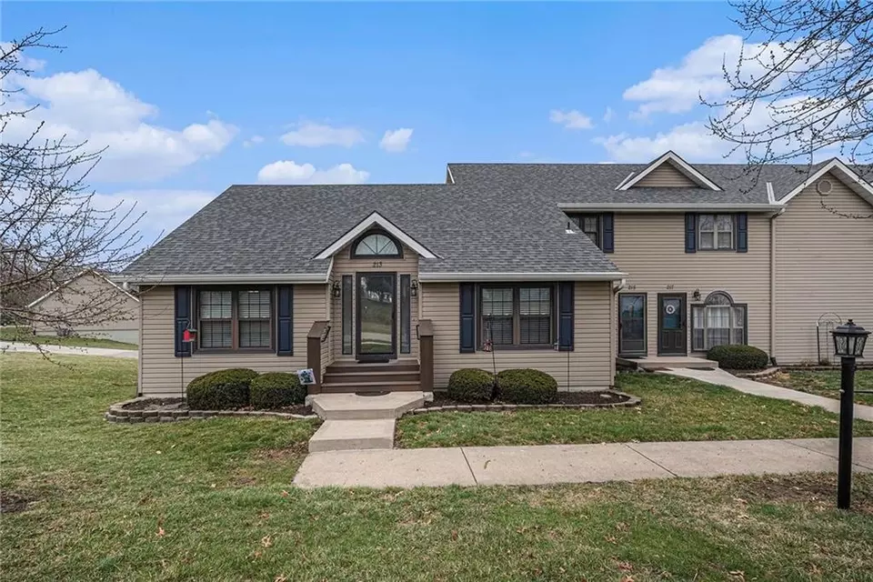 213 Stonebridge Ln, Smithville, MO 64089 28 Photos Movoto