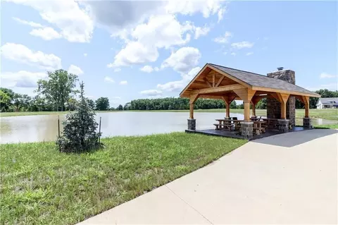 8 SW 160th Rd, Warrensburg, MO 64093