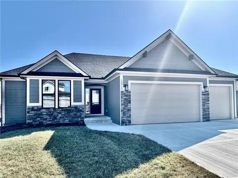 12915 N Champanel Way, Platte City, MO 64079