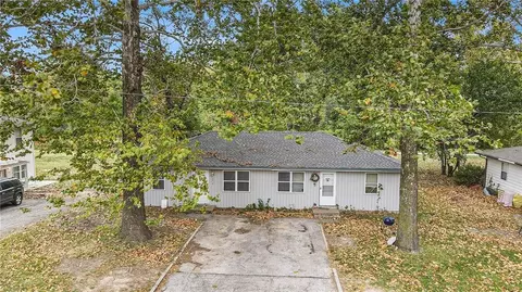 4813 NW Homestead Ter, Riverside, MO 64150 | 24 Photos - Movoto
