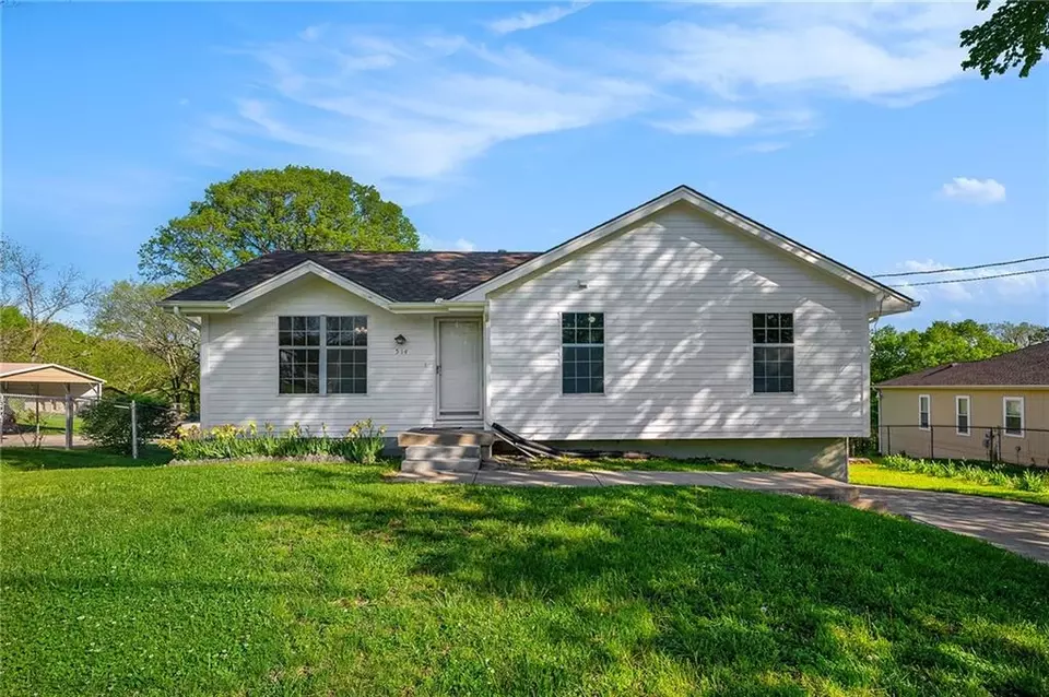 514 E Longfellow St, Kansas City, MO 64119 26 Photos Movoto