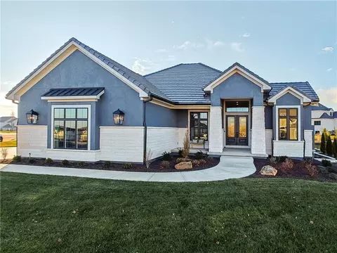 10603 W 173rd Ter, Overland Park, KS 66221
