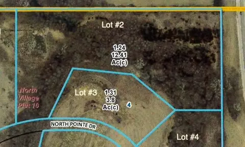 2 N Pointe Dr, Saint Joseph, MO 64506