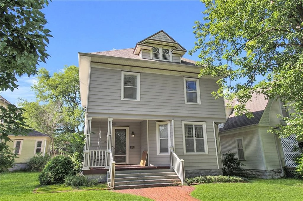 1523 Grand Ave  
