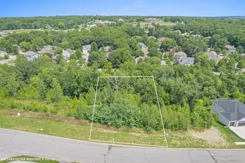 204 E 122 St, Kansas City, MO 64146