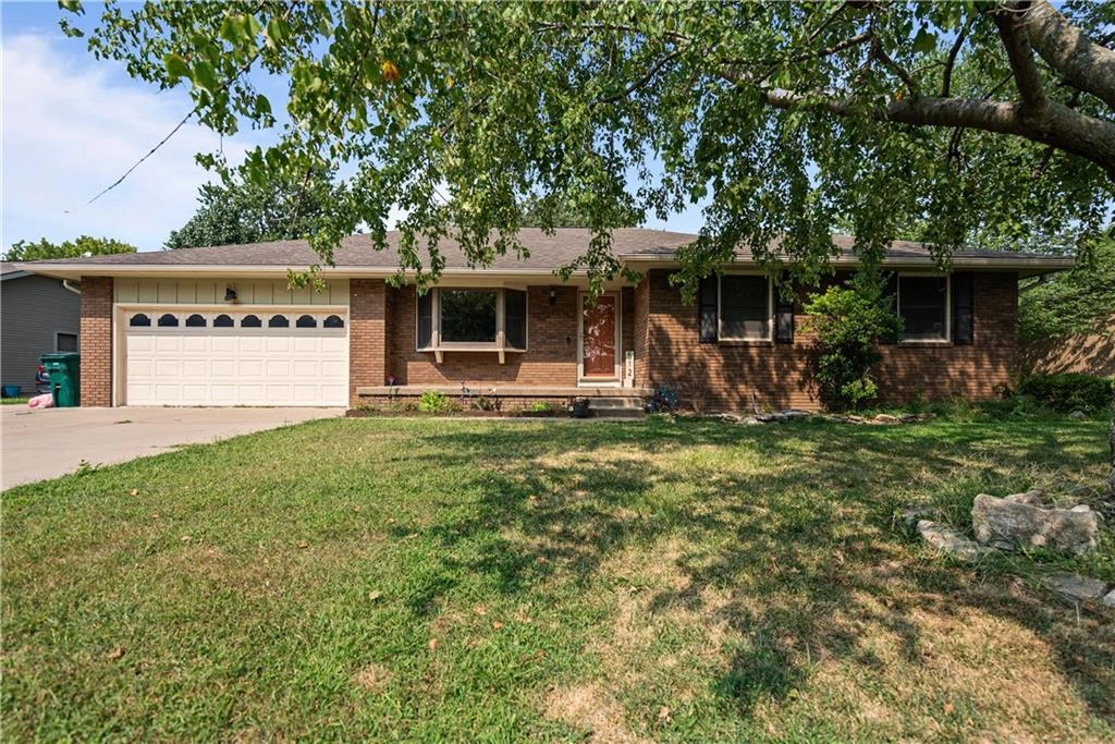 512 Custer Rd  