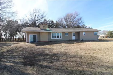 1257 W Us 36 Hwy, Hiawatha, KS 66434