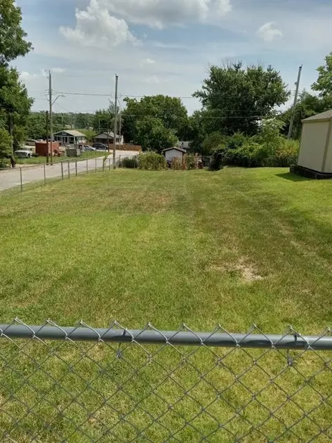5915 E 36th Ter, Kansas City, MO 64129