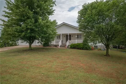 619 N Highway V Hwy, Lamar, MO 64759