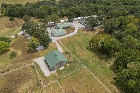 View/Area - 731 NW 35th Ln, Lamar, MO 64759 photo 1 of 12