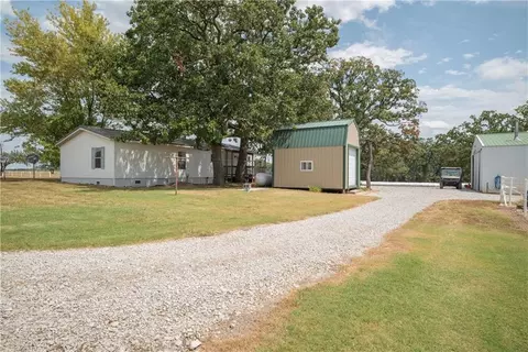 Exterior - 731 NW 35th Ln, Lamar, MO 64759 photo 21 of 29