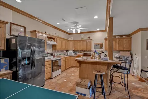 Kitchen - 731 NW 35th Ln, Lamar, MO 64759 photo 5 of 5