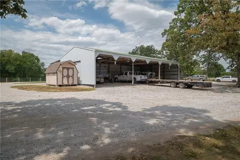 Exterior - 731 NW 35th Ln, Lamar, MO 64759 photo 17 of 29