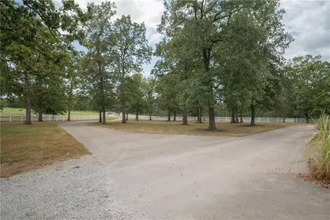Exterior - 731 NW 35th Ln, Lamar, MO 64759 photo 4 of 29