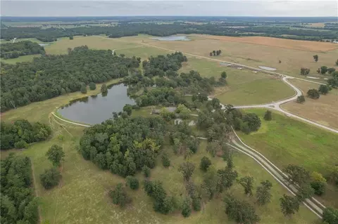 View/Area - 731 NW 35th Ln, Lamar, MO 64759 photo 10 of 12