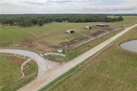 View/Area - 731 NW 35th Ln, Lamar, MO 64759 photo 11 of 12
