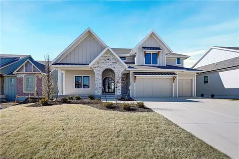 17308 Earnshaw St, Overland Park, KS 66221