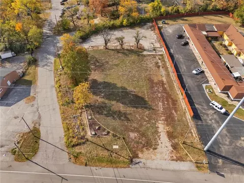 10305 E Us 40 Hwy, Independence, MO 64055 photo 3