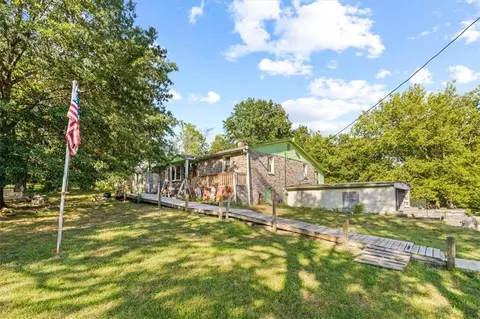 1803 S 98th St, Edwardsville, KS 66111