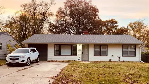7714 E 110th St, Kansas City, MO 64134