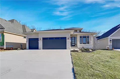 24912 W 98th Pl, Lenexa, KS 66227