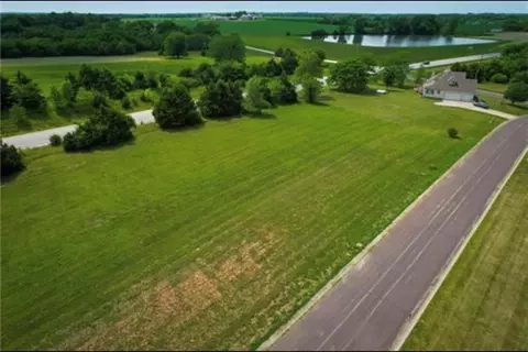 908 Captain Merriman, Freeman, MO 64746