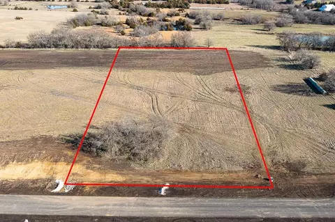 lot28 235th St, Tonganoxie, KS 66086