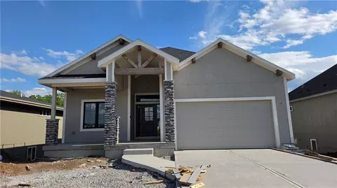 16389 W 170th St, Olathe, KS 66062