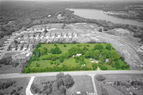 25020 W 143rd St, Olathe, KS 66061