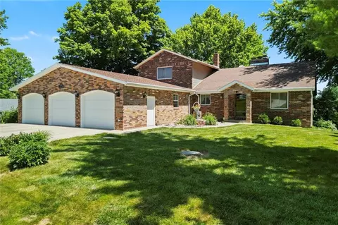 1600 Golf Club Dr, Richmond, MO 64085