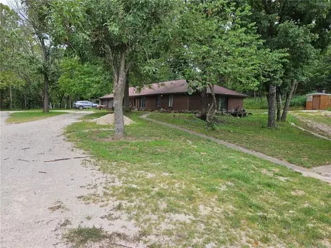 918 120 St, Redfield, KS 66769