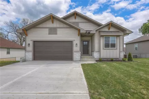 207 S Black Jack Ave, Lone Jack, MO 64070