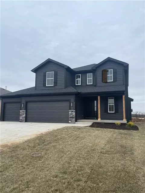25271 W 149th Ter, Olathe, KS 66061