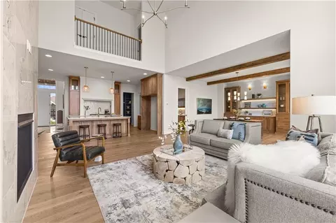 12502 W 170th Ter, Overland Park, KS 66221