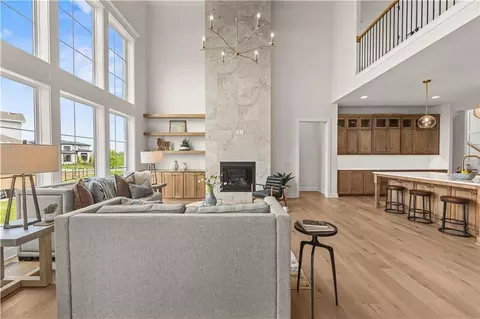 12502 W 170th Ter, Overland Park, KS 66221