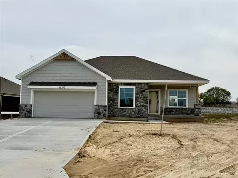 15750 Whitney Ct, Basehor, KS 66007