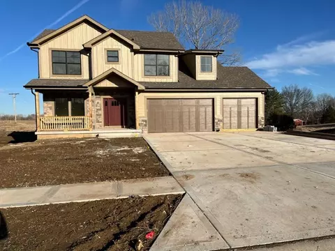 13525 Oakridge Dr, Kearney, MO 64060