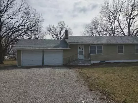 601 E Swan St, Lacygne, KS 66040