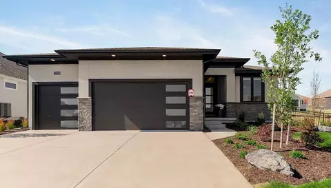 17409 Nieman Rd, Overland Park, KS 66221
