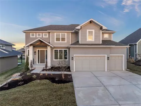 8017 Round Prairie St, Shawnee, KS 66220