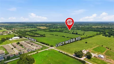 View/Area - 1101 E Walnut St, Raymore, MO 64083 photo 4 of 7