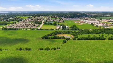 View/Area - 1101 E Walnut St, Raymore, MO 64083 photo 6 of 7
